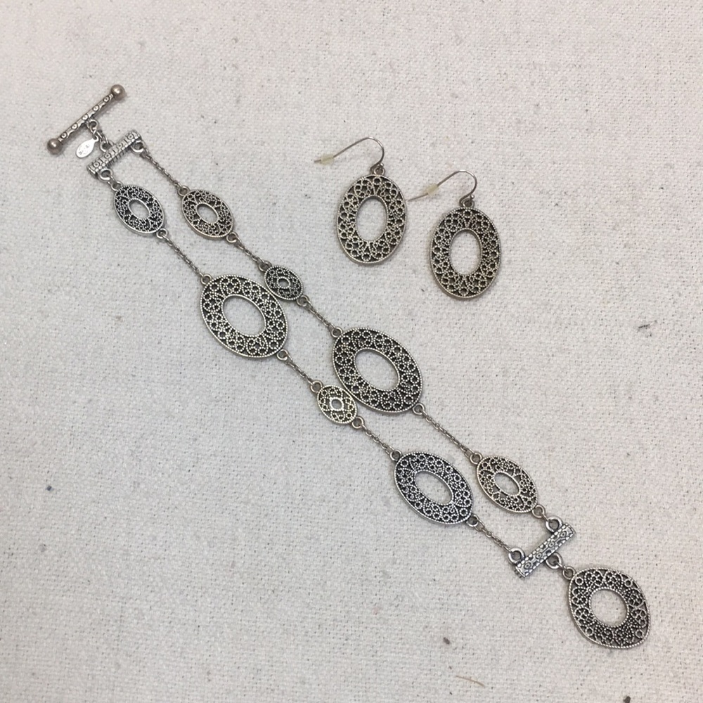 Premier Designs filigree scroll Ovals bracelet set